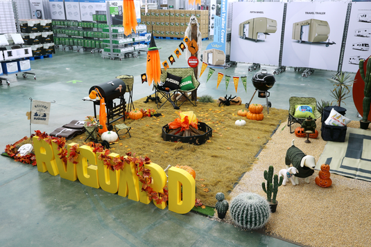 Seasonal & Holiday Themed Displays